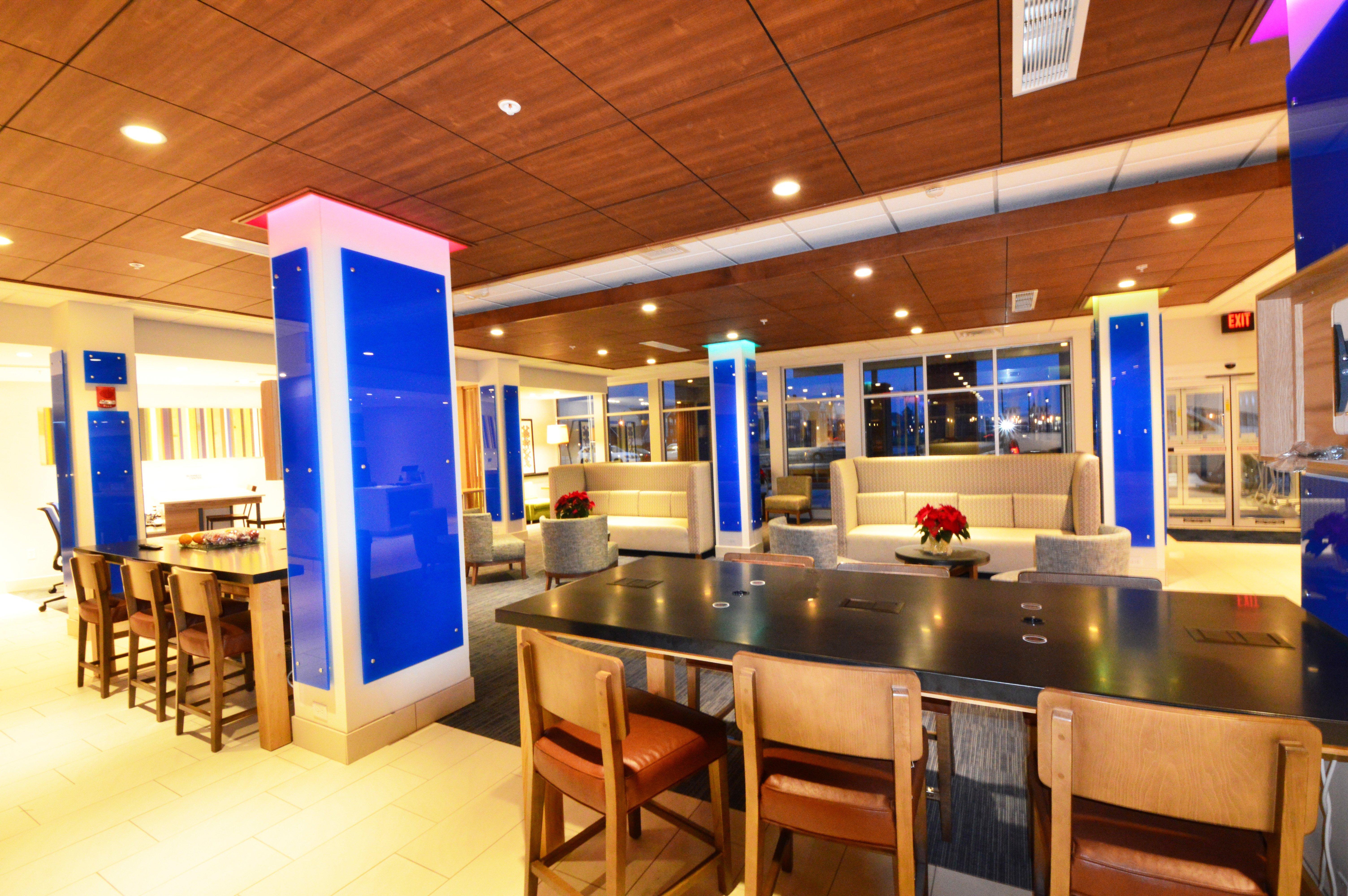 Holiday Inn Express & Suites Toledo South - Perrysburg By Ihg Εξωτερικό φωτογραφία